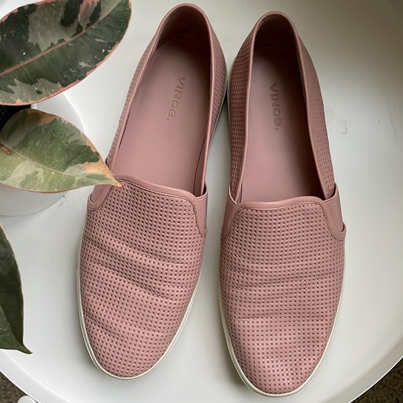 Vince Blair rose blush perforated slip on sneakers.Sz 10 - Picture 2 of 13
